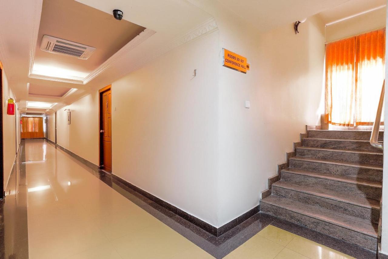 Capital O 72337 Hotel Konkan Tadka Βομβάη Εξωτερικό φωτογραφία