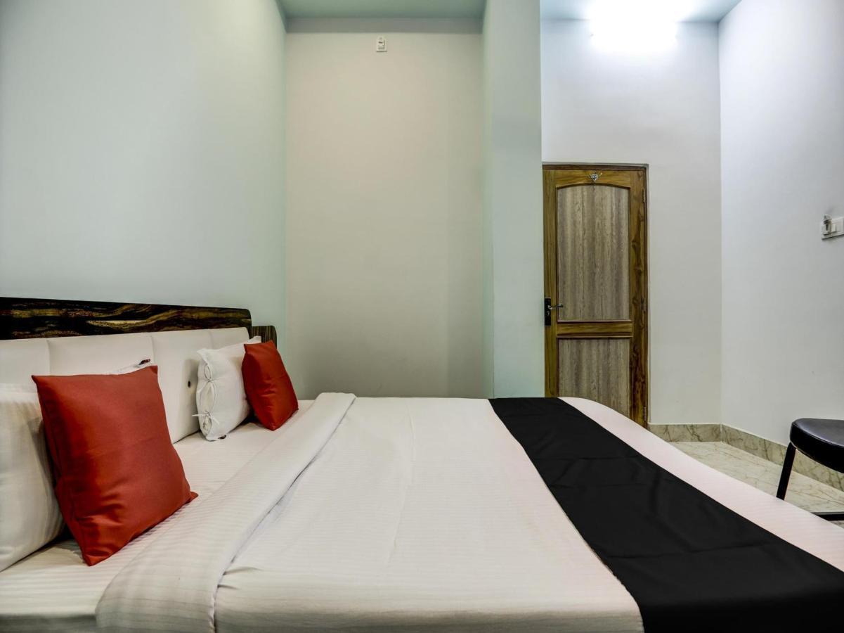 Capital O 72337 Hotel Konkan Tadka Βομβάη Εξωτερικό φωτογραφία