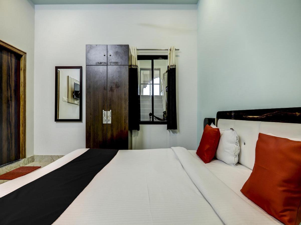 Capital O 72337 Hotel Konkan Tadka Βομβάη Εξωτερικό φωτογραφία